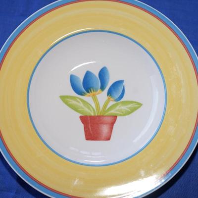 VILLEROY AND BACH 9" LUNCHEON PLATES OF SPRING COLORS. /PARTY PERFECT PATTERNS