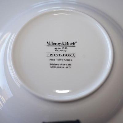 VILLEROY AND BACH 9" LUNCHEON PLATES OF SPRING COLORS. /PARTY PERFECT PATTERNS