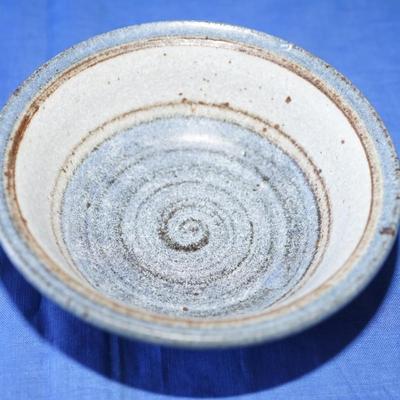 EXCELLENT CRAFTED SIDE DISH /SOUP TUREEN W/ 6 BOWLS HAND CRAFTED POTTERY IN EARHTONES