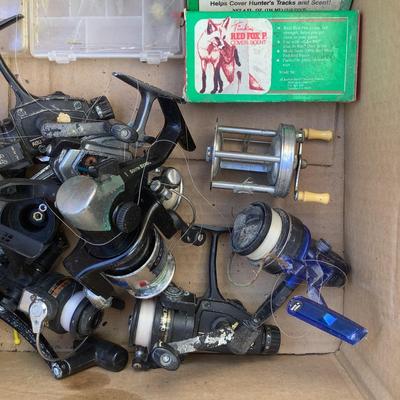 382 Lot of Fishing Tackle, Lures & Reels