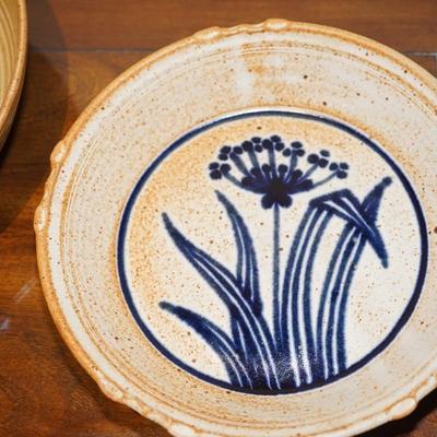 ARTIST CERAMIC BOWL/ PIE DISH/ STRAINER CERAMIC IN BROWN BLEND TONES -SIGNED