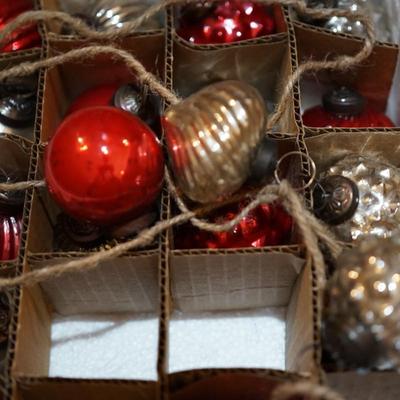 REPRODUCTION KUGEL STYLE 2" ORNAMENTS IN RED AND SILVER