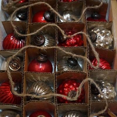 REPRODUCTION KUGEL STYLE 2" ORNAMENTS IN RED AND SILVER