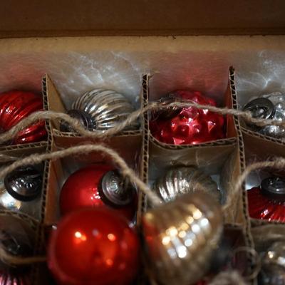 REPRODUCTION KUGEL STYLE 2" ORNAMENTS IN RED AND SILVER