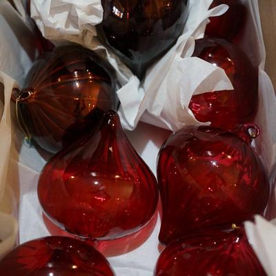 HOLIDAY BLOWN GLASS ORNAMENTS OF 4" IN PEAR FORM RED /DARK AMBER COLOR
