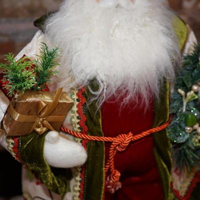 HOLIDAY SANTA CRAFTED HAND DECORATED QUALITY 21"