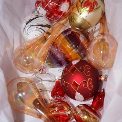 HOLIDAY GROUPING OF 10 PLUS OF GLASS BLOWN DECORATED ORNAMENTS.