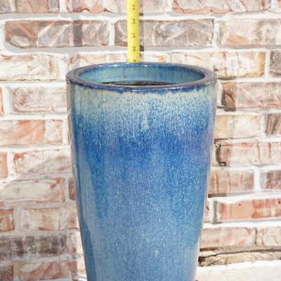 GARDEN POT OF BLUE GLAZE