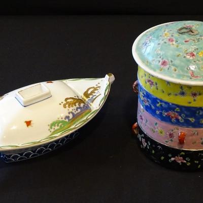 Vintage Japanese Porcelain Stacking 4 Tier Rice Soup Jubako Bento Box Bowls and a Sushi Boat Shaped Plate with Lid