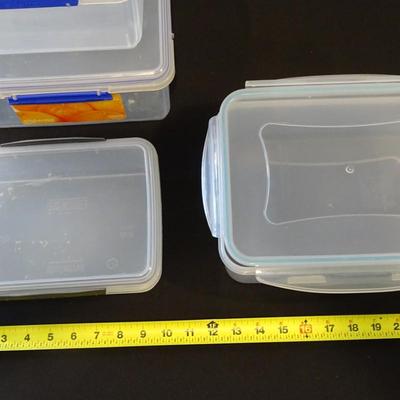 Tupperware, set of (7) Pieces