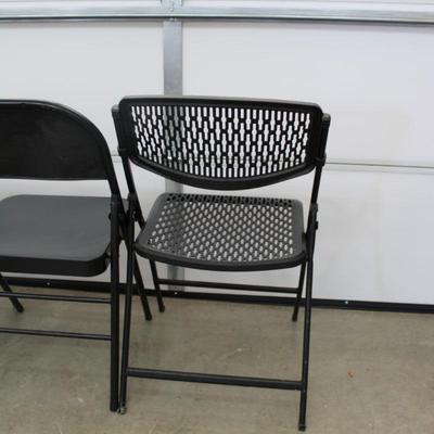 4 Folding Chairs