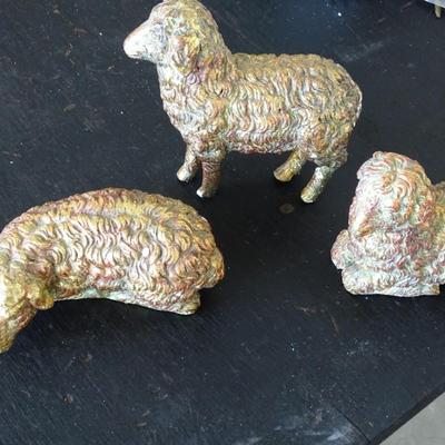 Unique Holiday Sheep DÃ©cor