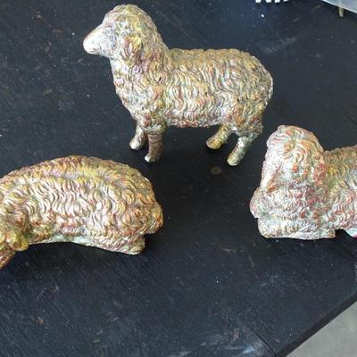 Unique Holiday Sheep DÃ©cor