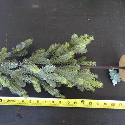 Nice Selection of Christmas DÃ©cor