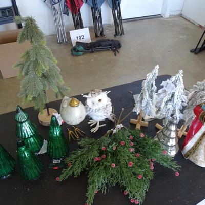 Nice Selection of Christmas DÃ©cor