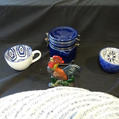 Morning Coffee Set:  Set of (8) Round Placemats, (2) Round Tablecloths, (2) Coffee Cups