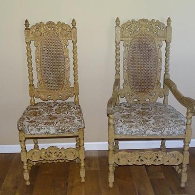 Pair of 18th Century Wood Carved Chair Cherubs Holding a Crown and Flowers, Throne or Italian Hall Chair