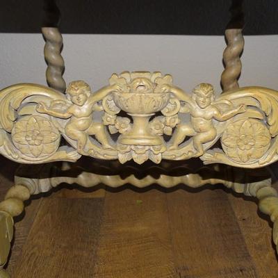 Pair of 18th Century Wood Carved Chair Cherubs Holding a Crown and Flowers, Throne or Italian Hall Chair