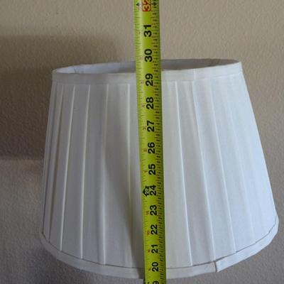 Vintage White Table Lamp