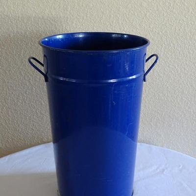3 Hats, 2 Wooden Canes, 2 Metal Buckets