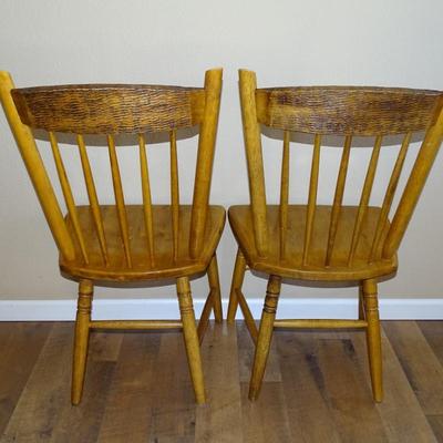 2 Matching Chairs