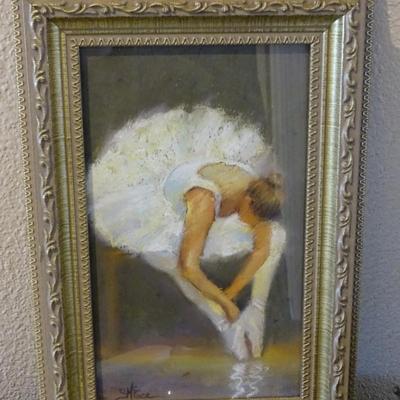 Vintage Home DÃ©cor: including Ballerina Artwork, Unique Candle Holder and Ivory Hand Mirror