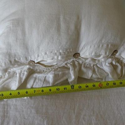 Bedding and Pillows for King Sized Bed