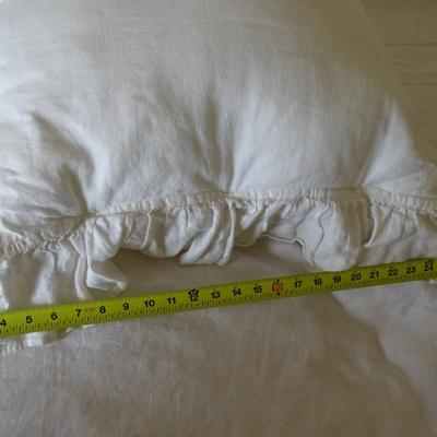 Bedding and Pillows for King Sized Bed