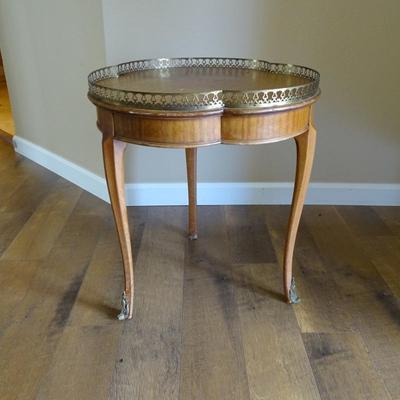 Unique Vintage French Country Style 3-Legged Side Table