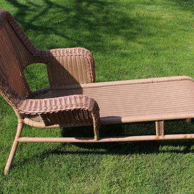 Hampton Day Outdoor Lounge Chair