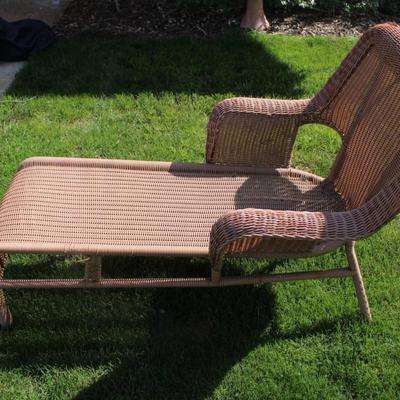 Hampton Day Outdoor Lounge Chair