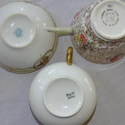 Large Set of Antique Teacup and Saucers Sets and Sugar Pot