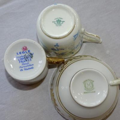 Large Set of Antique Teacup and Saucers Sets and Sugar Pot
