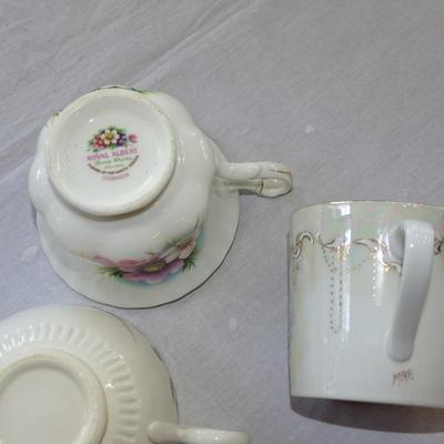 Large Set of Antique Teacup and Saucers Sets and Sugar Pot