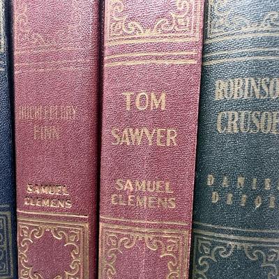 Vintage Book Set of American Classics Treasure Island, Tom Sawyer, Robinson Crusoe, & Huckleberry Finn