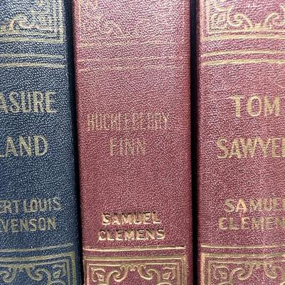 Vintage Book Set of American Classics Treasure Island, Tom Sawyer, Robinson Crusoe, & Huckleberry Finn