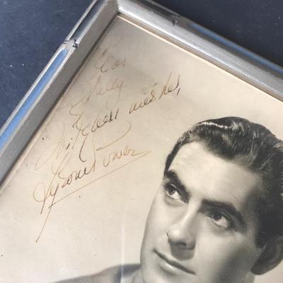 AUTOGRAPH LOT