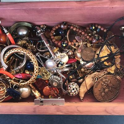 ESTATE JEWELRY LOT