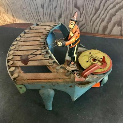 TIN TOY LOT