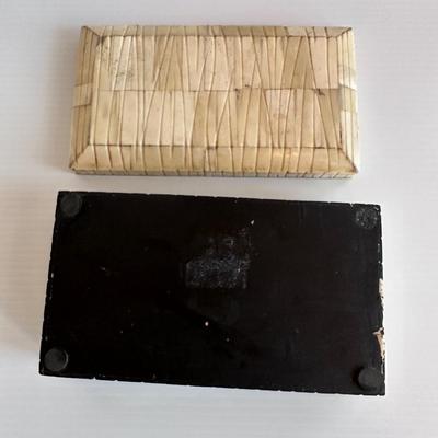 LIDDED BOX