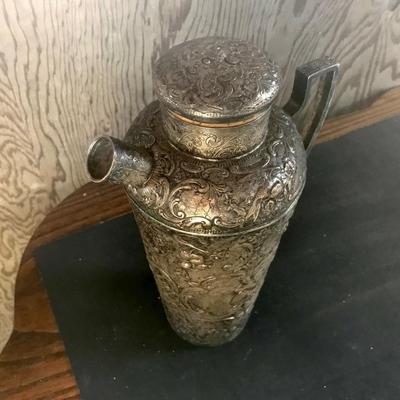 COCKTAIL SHAKER