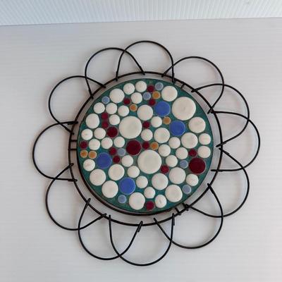 VINTAGE  MCM TILE  TRIVET w/COLLAPSIBLE WIRE FRAME