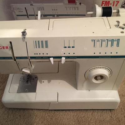 Singer FM 17 tabletop sewing machine.