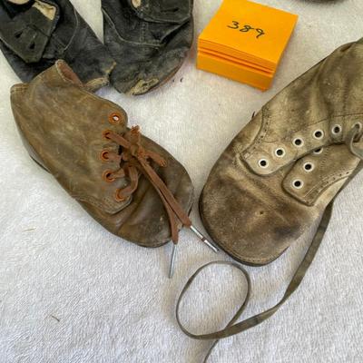 Lot of 4 pairs vintage kids shoes