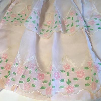 4 vintage aprons