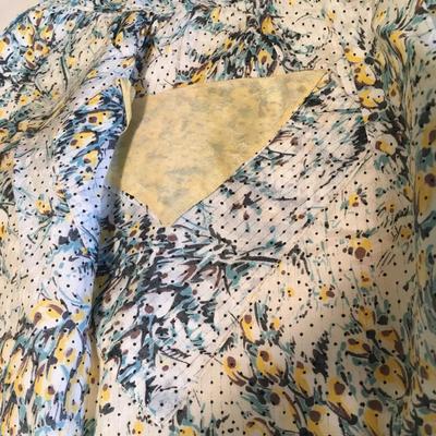4 vintage aprons