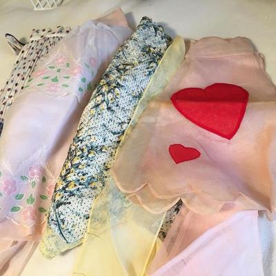 4 vintage aprons