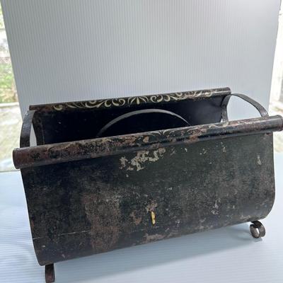 VINTAGE HAND PAINTED TOLE MAGAZINE RACK