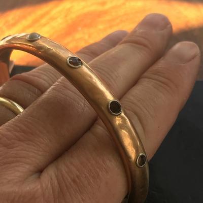 14KT GOLD BANGLE