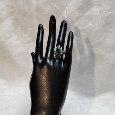 RM Unique Dyed Mother Of Pearl Ring Size 7